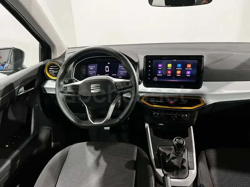 Używany Seat Arona Style 115 KM (84 kW) 2025 Szary SUV