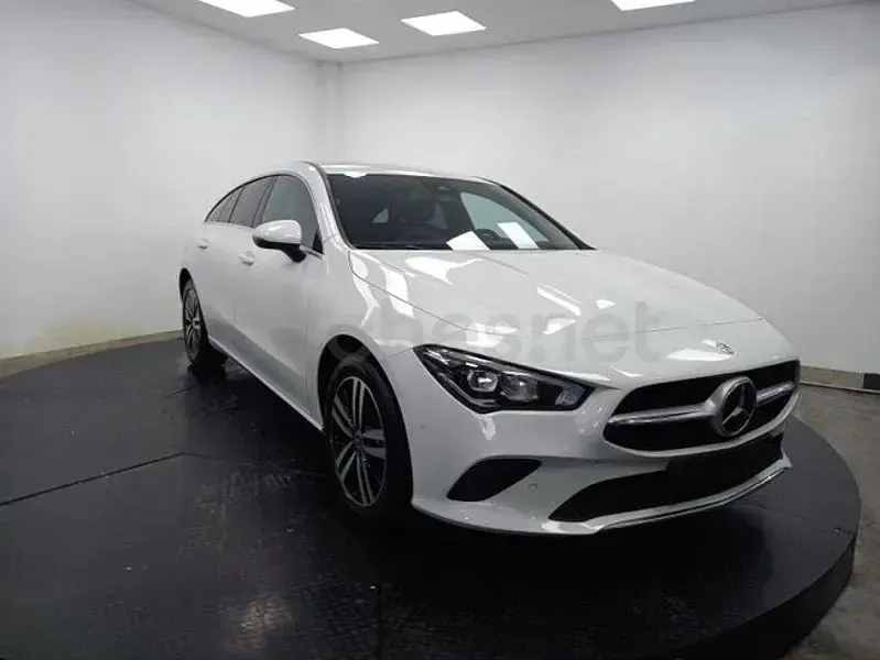 Usado Mercedes CLA250e Shooting Brake 218 CV (160 kW) 2021 Blanco Familiar