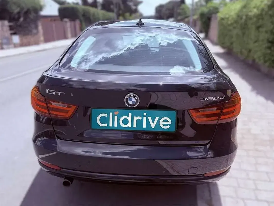 Usado BMW 320 Gran Turismo 184 CV (135 kW) 2014 Negro Berlina
