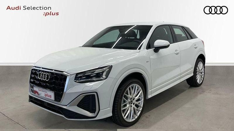 Usado Audi Q2 Ambiente 150 CV (110 kW) 2023 Blanco SUV