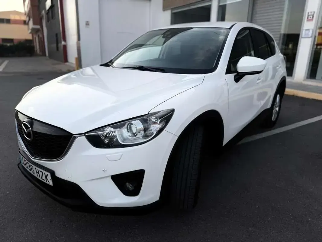 Usado Mazda CX-5 Luxury 150 CV (110 kW) 2014 Blanco SUV