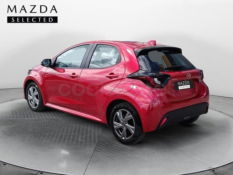 Usado Mazda 2 Exclusive-Line 116 CV (85 kW) 2024 Rojo Berlina