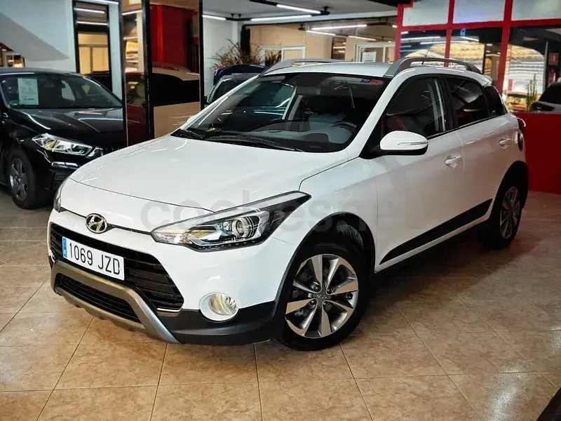 Usado Hyundai i20 Active 90 CV (66 kW) 2017 Blanco Berlina