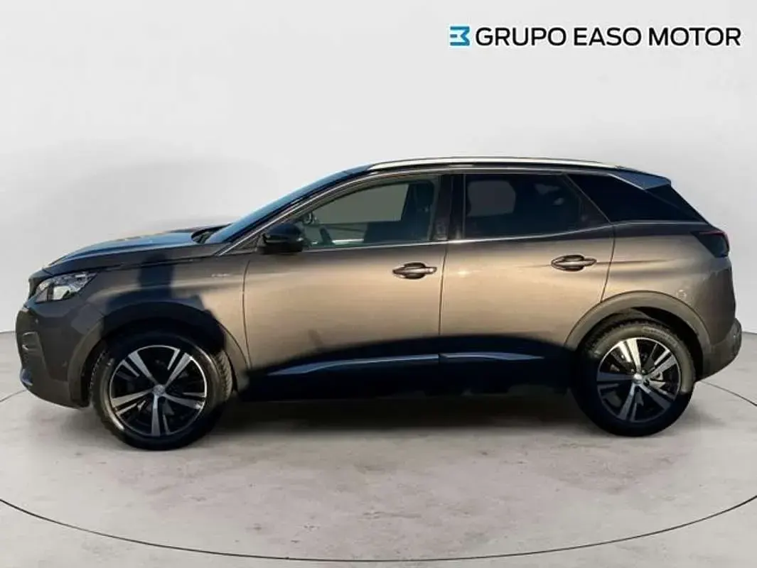 Usado Peugeot 3008 Style 131 CV (96 kW) 2020 Gris SUV