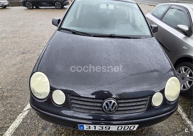 Negro Usado 2004 VW Polo Trendline Berlina | 2200 € (Buen precio) - Imagen 1/4