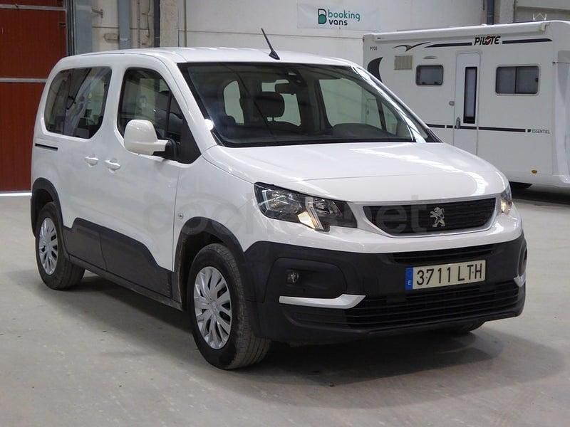 Usado Peugeot Rifter Active 100 CV (73 kW) 2022 Blanco Monovolumen