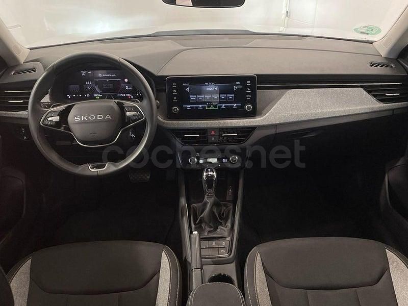 Usado Skoda Kamiq Selection 115 CV (84 kW) 2025 Blanco SUV