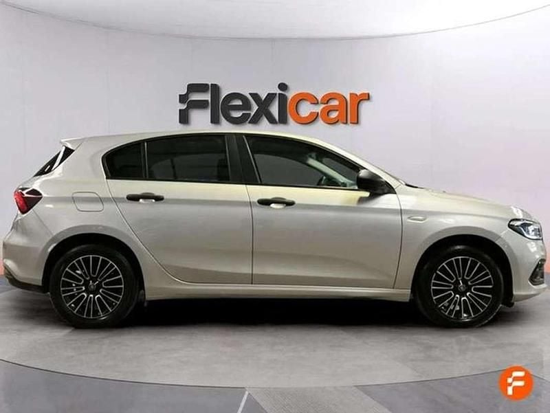 Usado Fiat Tipo City Life 101 CV (74 kW) 2021 Gris Familiar