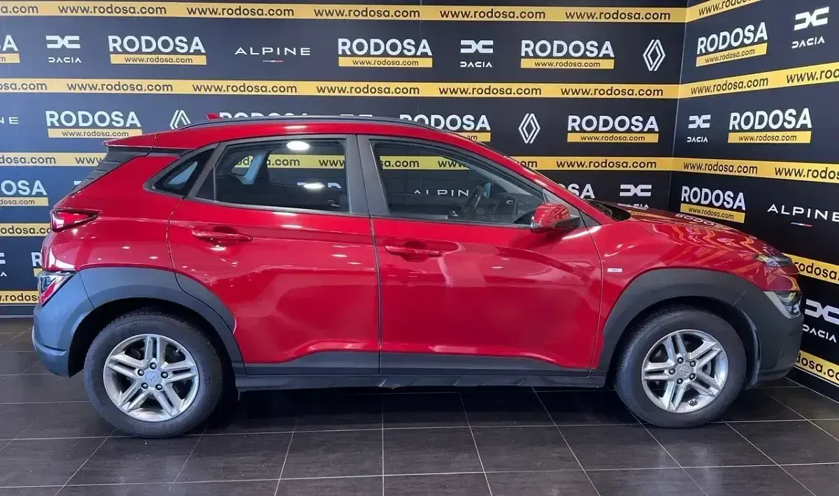 Usado Hyundai Kona 136 CV (100 kW) 2021 Rojo SUV