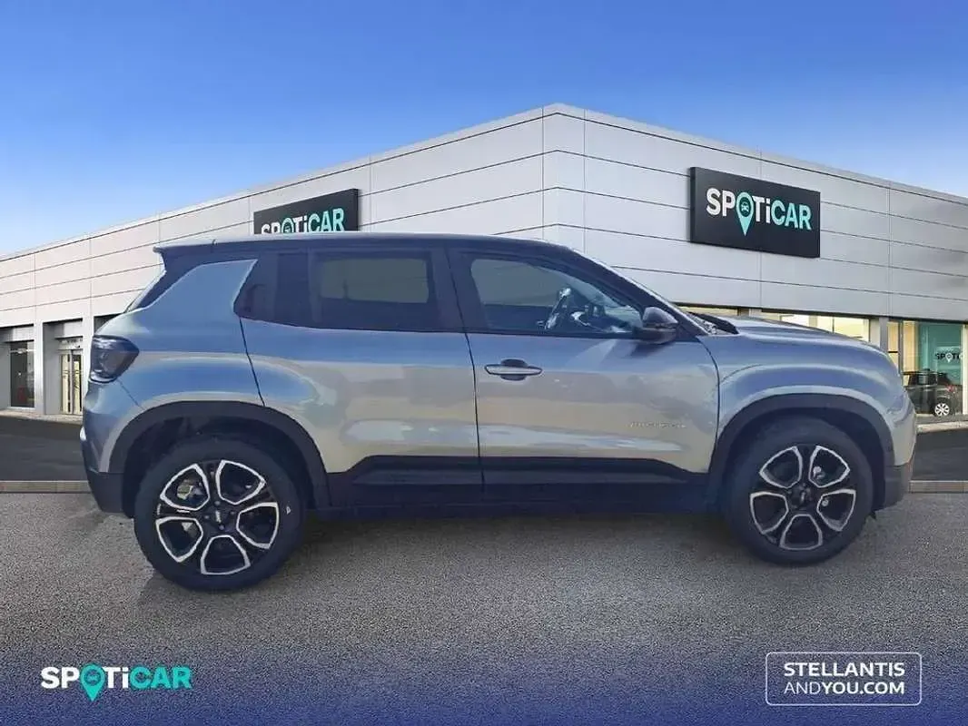 Nuevo Jeep Avenger Summit 101 CV (74 kW) 2026 Gris SUV