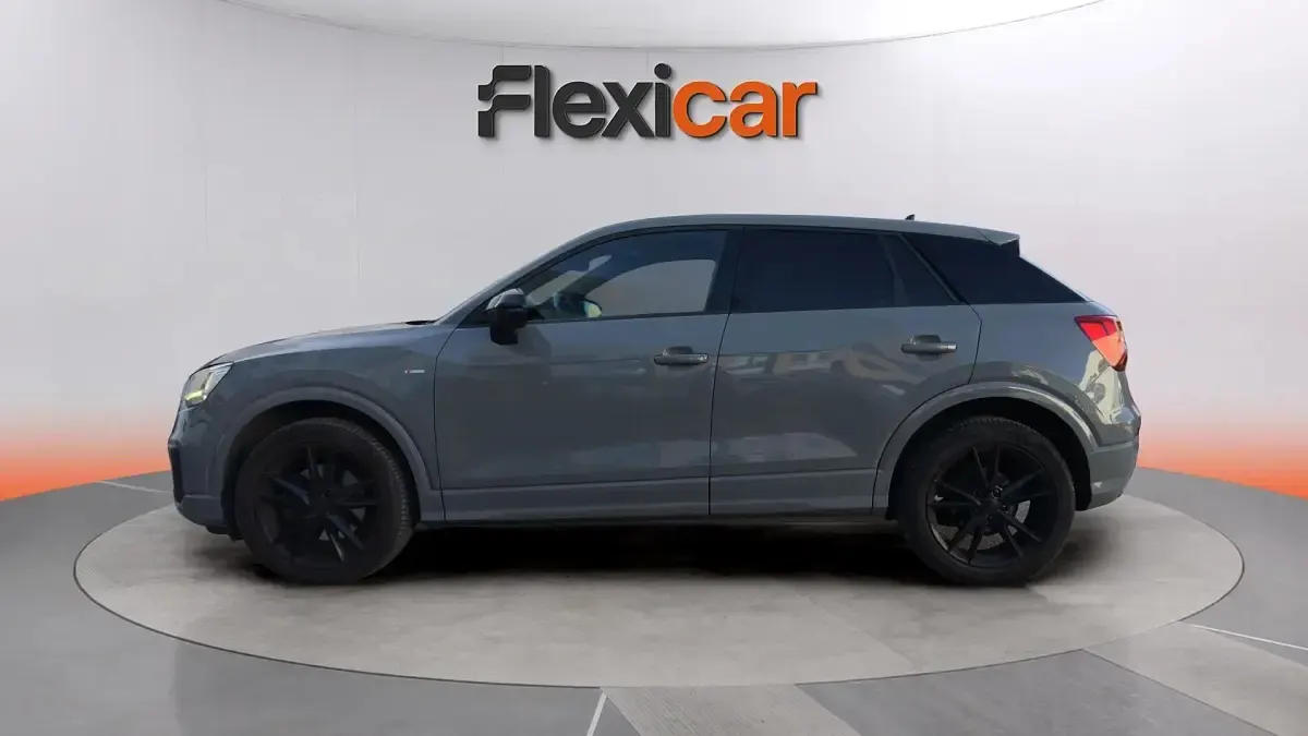 Usado Audi Q2 Advanced 116 CV (85 kW) 2019 Gris SUV