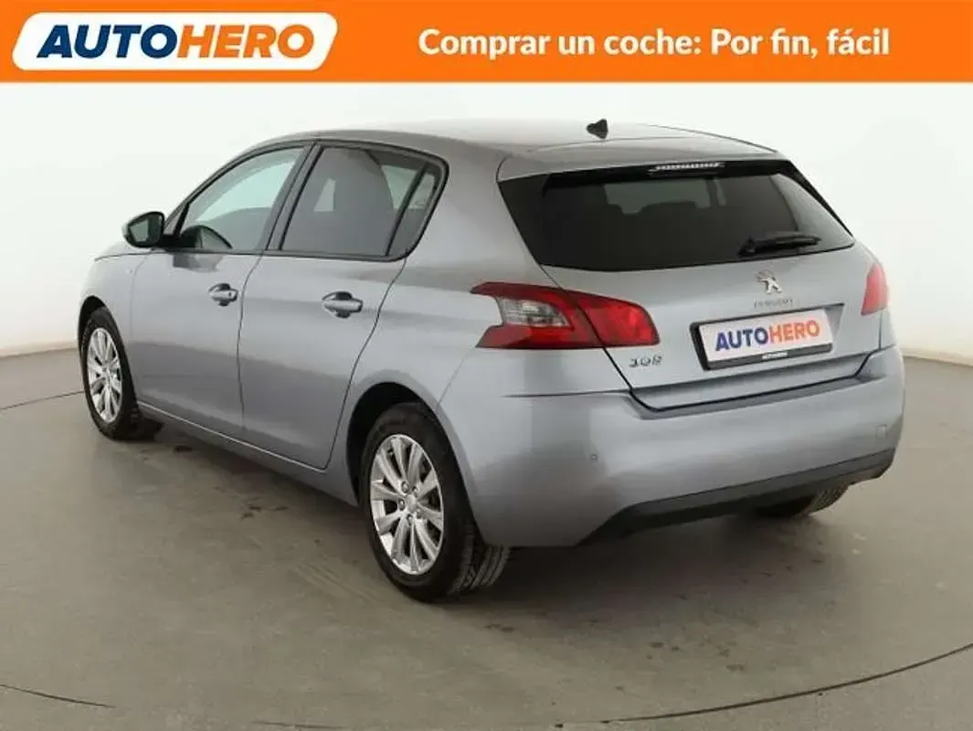 Usado Peugeot 308 Style 131 CV (96 kW) 2019 Gris Utilitario