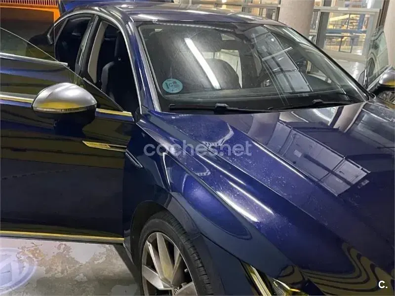 Usado VW Arteon Elegance 150 CV (110 kW) 2019 Azul Utilitario