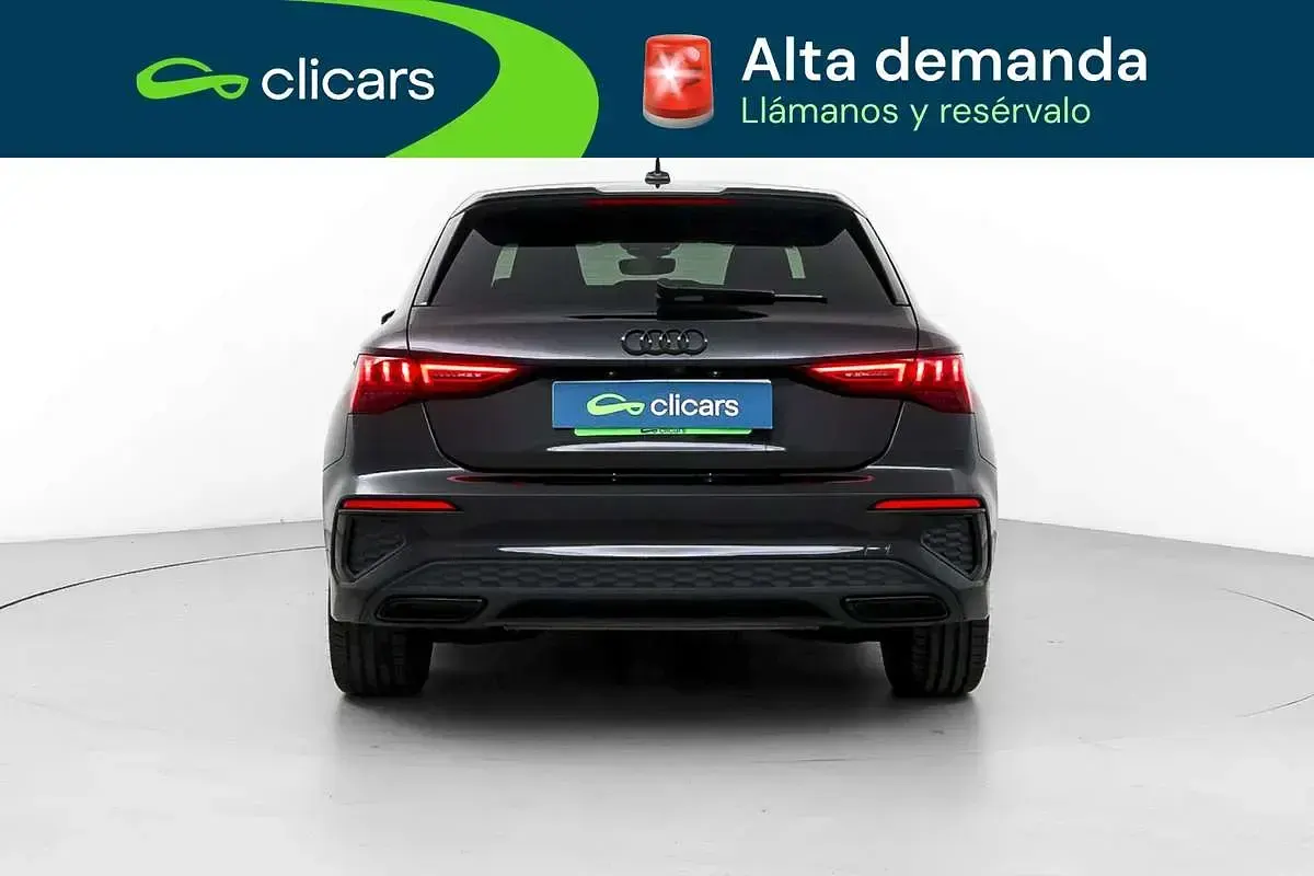 Usado Audi A3 Sportback e-tron Competition 150 CV (110 kW) 2021 Negro Utilitario