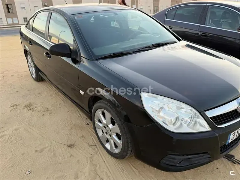 Usado Opel Vectra Elegance 120 CV (88 kW) 2007 Negro Berlina