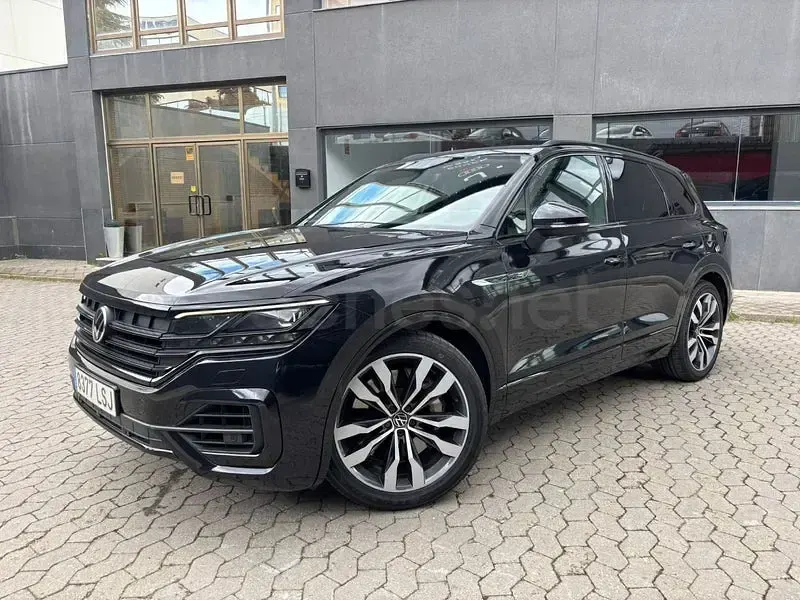 Usado VW Touareg R 462 CV (339 kW) 2021 Negro SUV