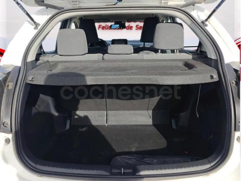 Usado Toyota Yaris Hybrid Active 116 CV (85 kW) 2021 Blanco Berlina