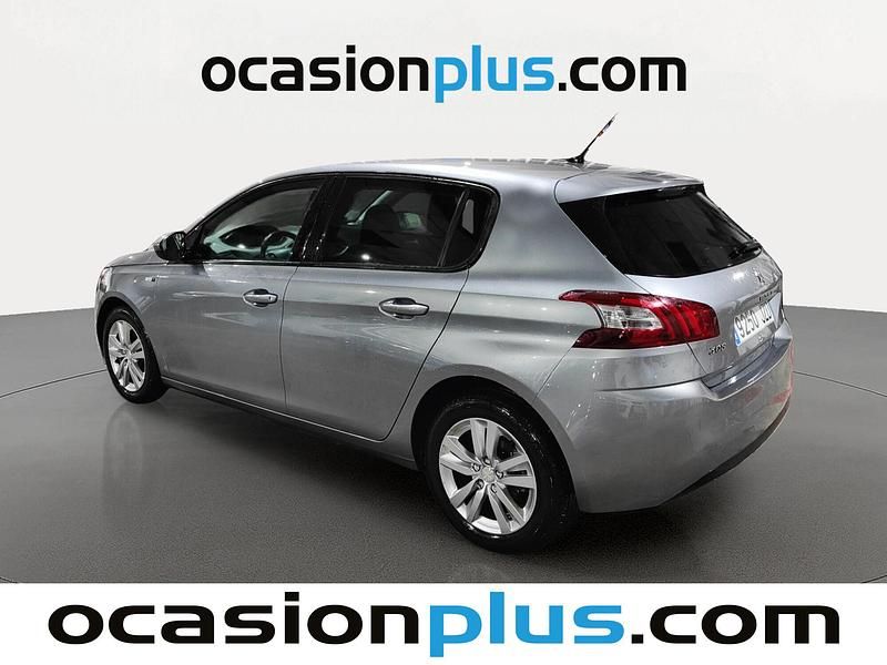 Usado Peugeot 308 Style 120 CV (88 kW) 2017 Gris