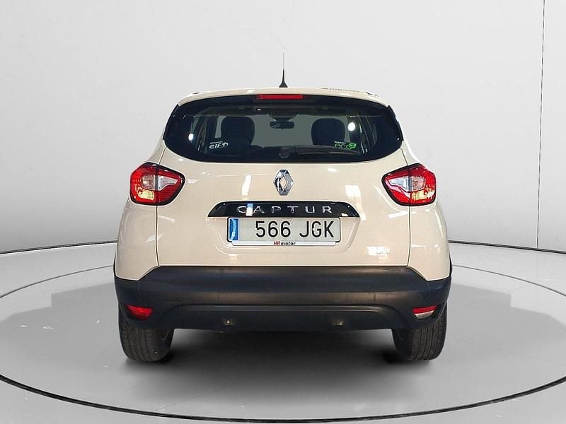 Usado Renault Captur 90 CV (66 kW) 2015 SUV