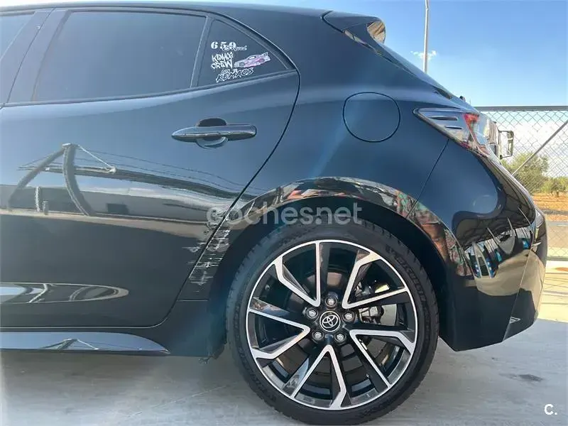 Usado Toyota Corolla 180 CV (132 kW) 2019 Negro Berlina