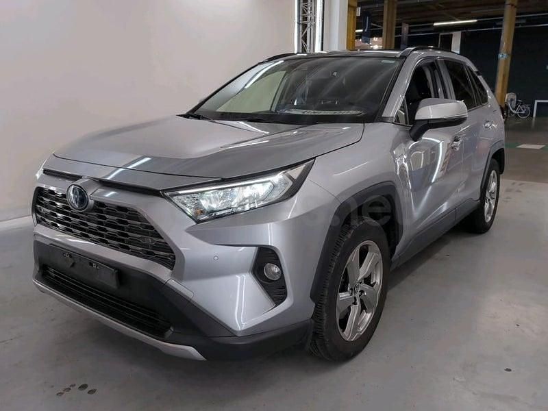 Usado Toyota RAV4 Hybrid Luxury 222 CV (163 kW) 2022 Gris / plata SUV