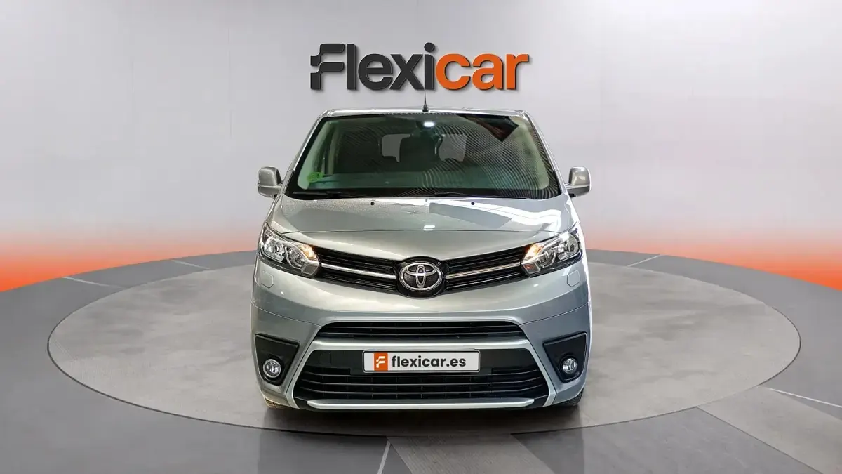 Usado Toyota Proace Verso Active 120 CV (88 kW) 2023 Gris Familiar