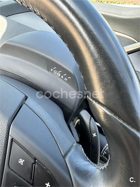 Usado Citroën C4 Picasso Exclusive 115 CV (84 kW) 2014 Rojo Monovolumen