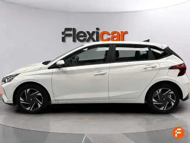 Käytetty Hyundai i20 84 HP (61 kW) 2021 Valkoinen Viistoperä