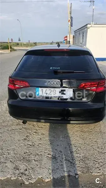 Usado Audi A3 110 CV (80 kW) 2015 Negro Berlina