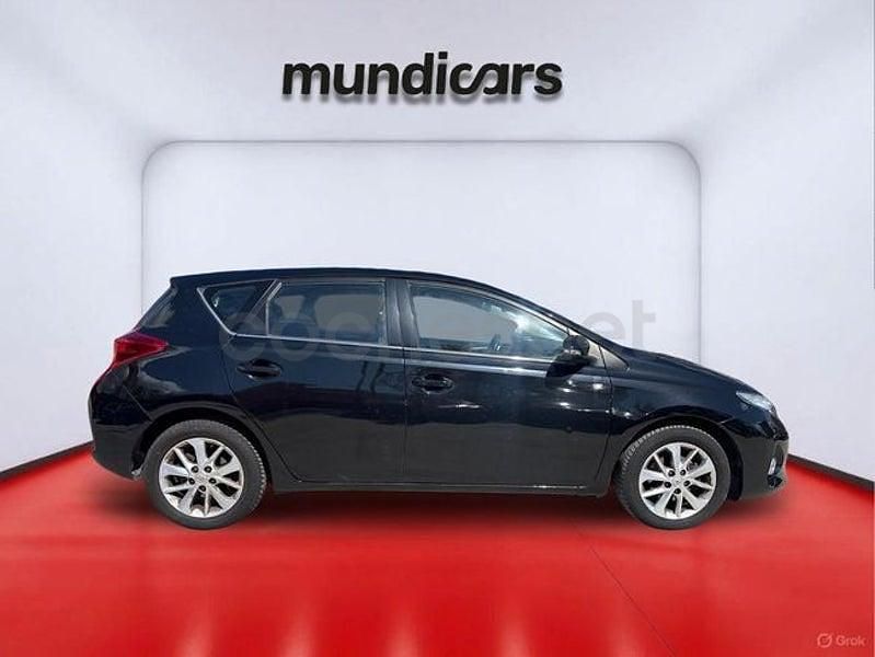 Usado Toyota Auris 132 CV (97 kW) 2015 Negro Berlina