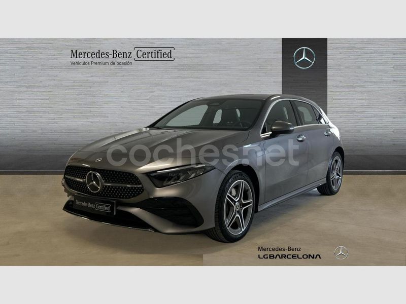 Gris / plata Usado 2024 Mercedes A250 AMG line Berlina | 36.900 € (Precio justo) - Imagen 1/4