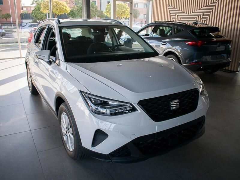 Blanco Usado 2023 Seat Arona Style SUV | 19.800 € (Caro) - Imagen 1/4