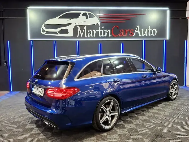 Usado Mercedes C220 AMG 170 CV (125 kW) 2016 Azul Familiar