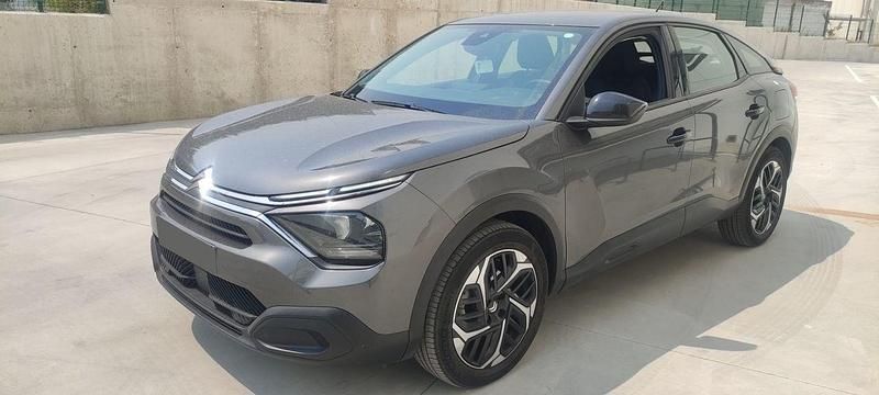 Gris Usado 2024 Citroën C4 PureTech Berlina | 13.950 € (Buen precio) - Imagen 1/2