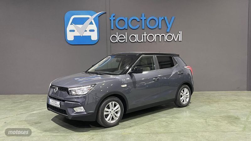 Gris Usado 2016 Ssangyong Tivoli Limited Familiar | 11.500 € (Precio justo) - Imagen 1/4