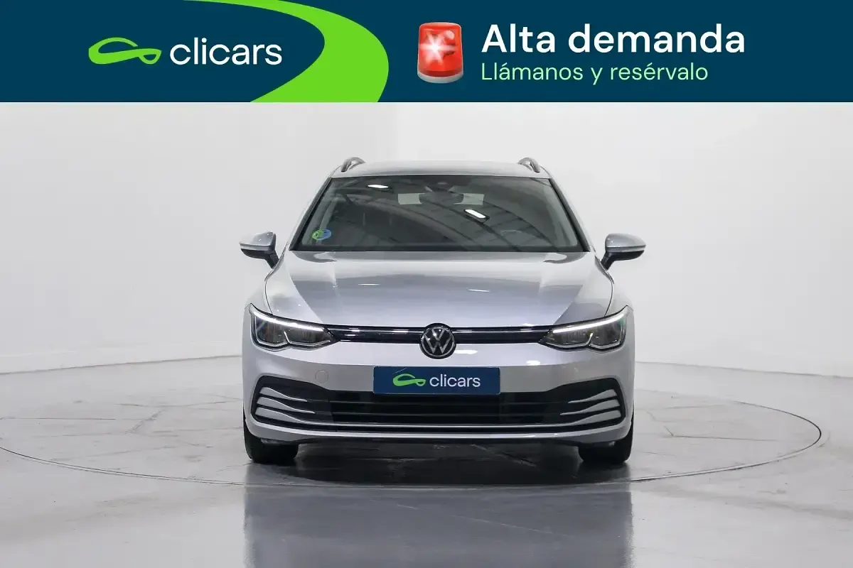 Usado VW Golf VIII Life 110 CV (80 kW) 2024 Gris Familiar