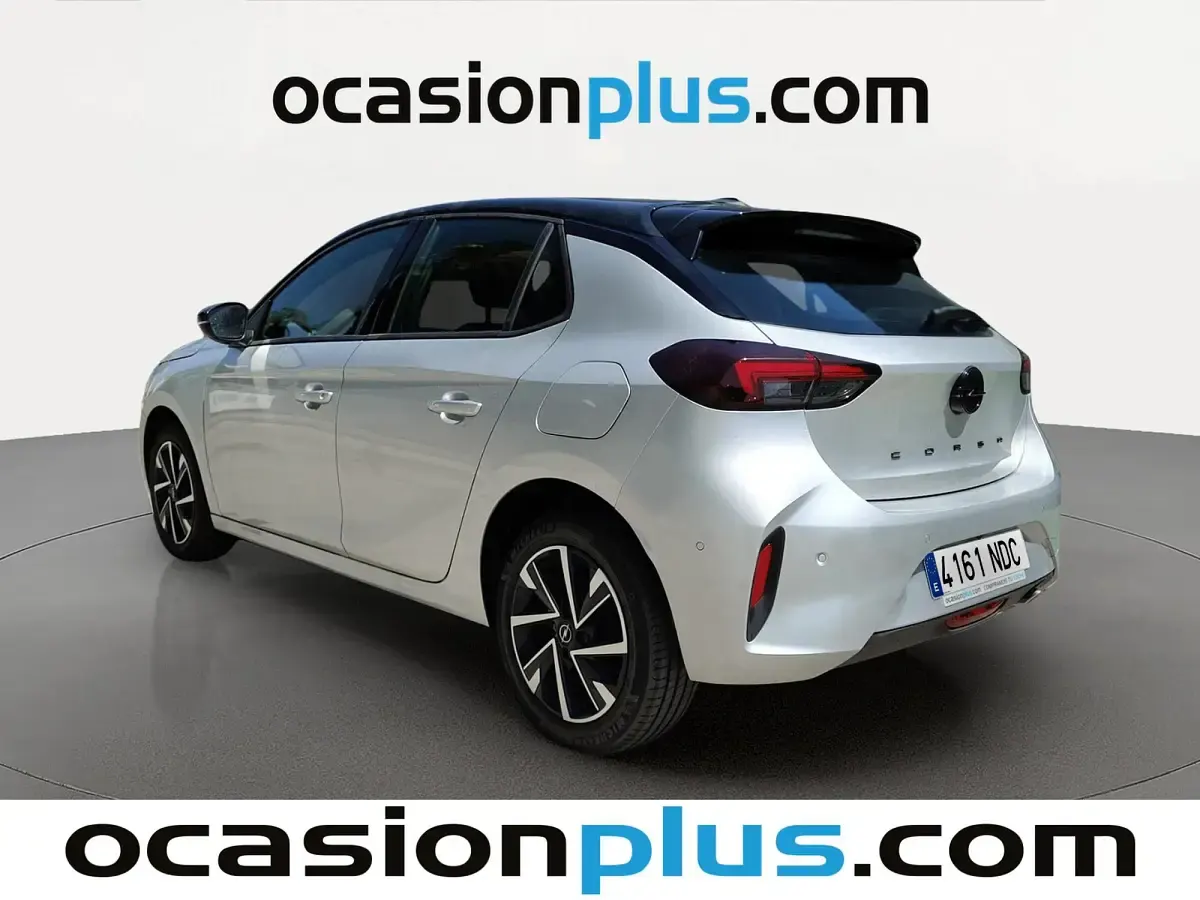 Usado Opel Corsa 100 CV (73 kW) 2025 Gris Utilitario