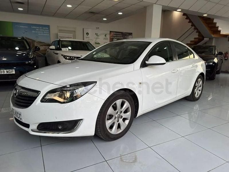 Usado Opel Insignia Selective 136 CV (100 kW) 2017 Blanco Berlina