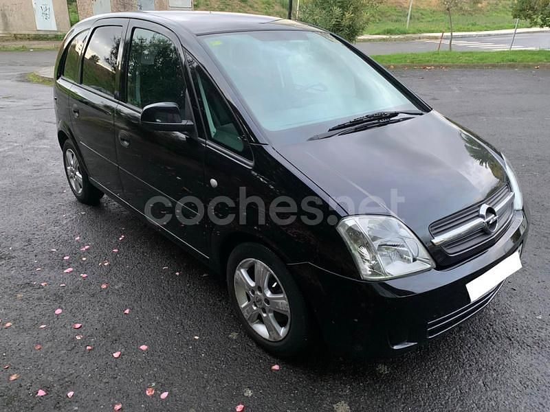 Negro Usado 2004 Opel Meriva Monovolumen | 4499 € (Caro) - Imagen 1/4