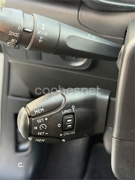 Usado Citroën C3 Feel 82 CV (60 kW) 2019 Gris / plata Utilitario