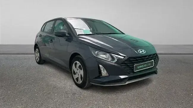 Usado Hyundai i20 79 CV (58 kW) 2025 Gris Utilitario