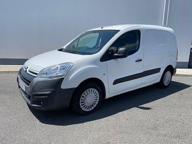 Usado Citroën Berlingo 100 CV (73 kW) 2019 Blanco Monovolumen