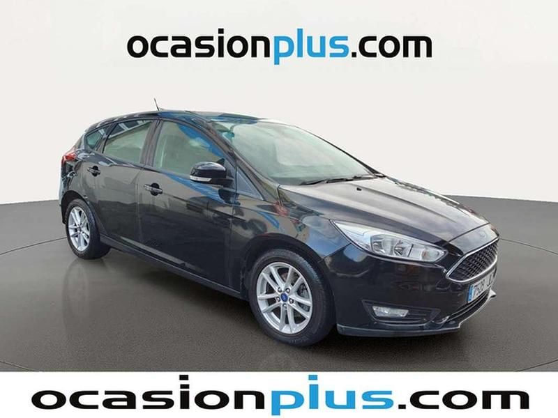 Usado Ford Focus Titanium 125 CV (91 kW) 2016 Negro Utilitario