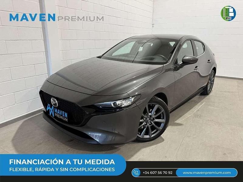 Gris Usado 2023 Mazda 3 Exclusive-Line Utilitario | 24.900 € (Precio justo) - Imagen 1/2