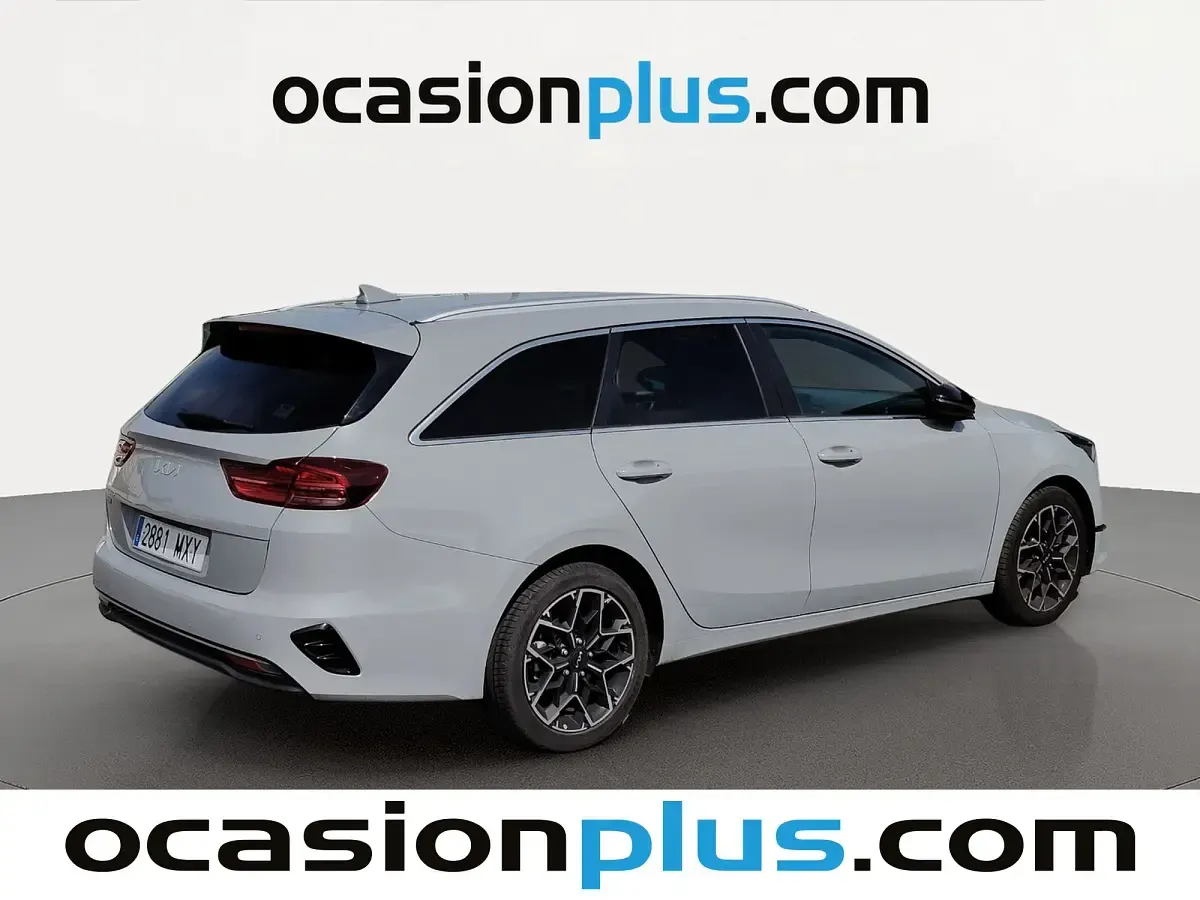 Używany Kia Ceed Style 100 KM (73 kW) 2025 Szary Hatchback