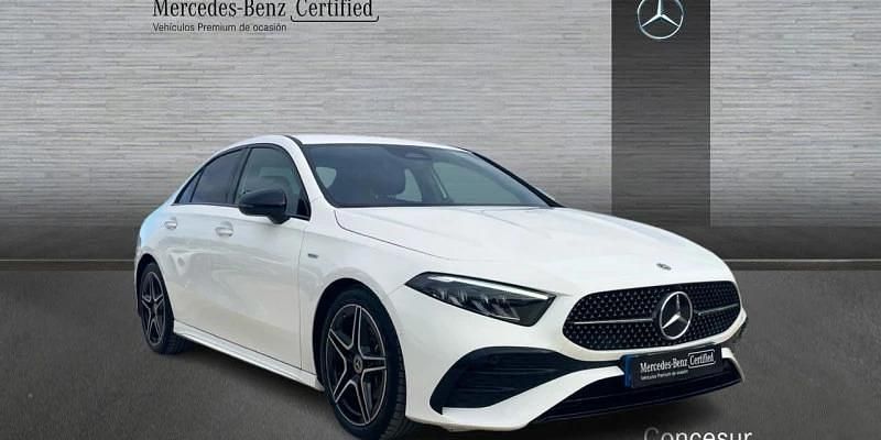 Usado Mercedes A200 150 CV (110 kW) 2023 Gris Berlina
