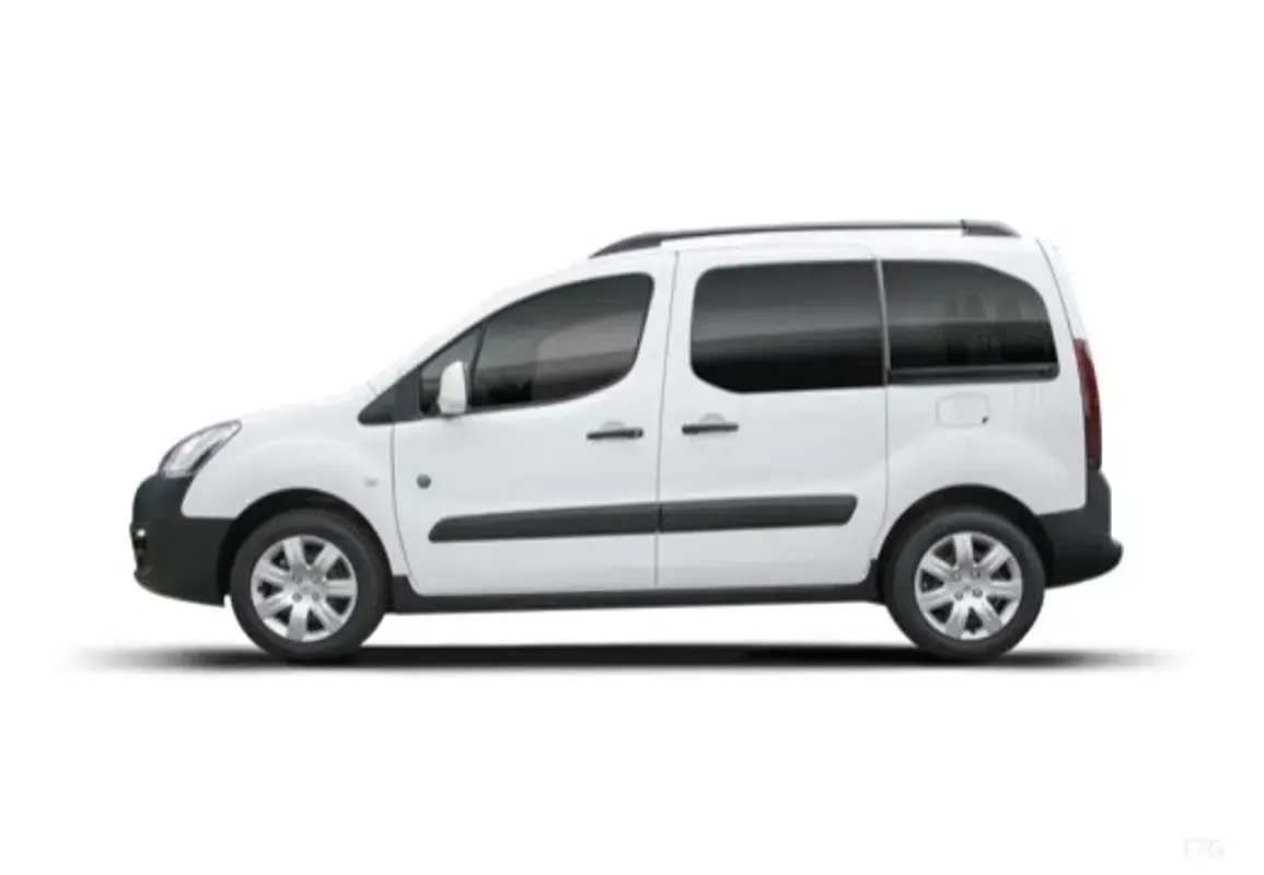 Usado Peugeot TePee 110 CV (80 kW) 2018 Gris Van