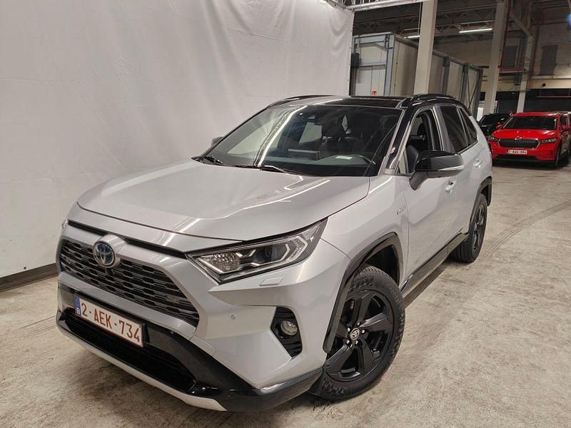 Usado Toyota RAV4 Hybrid Style 219 CV (161 kW) 2021 Plateado SUV