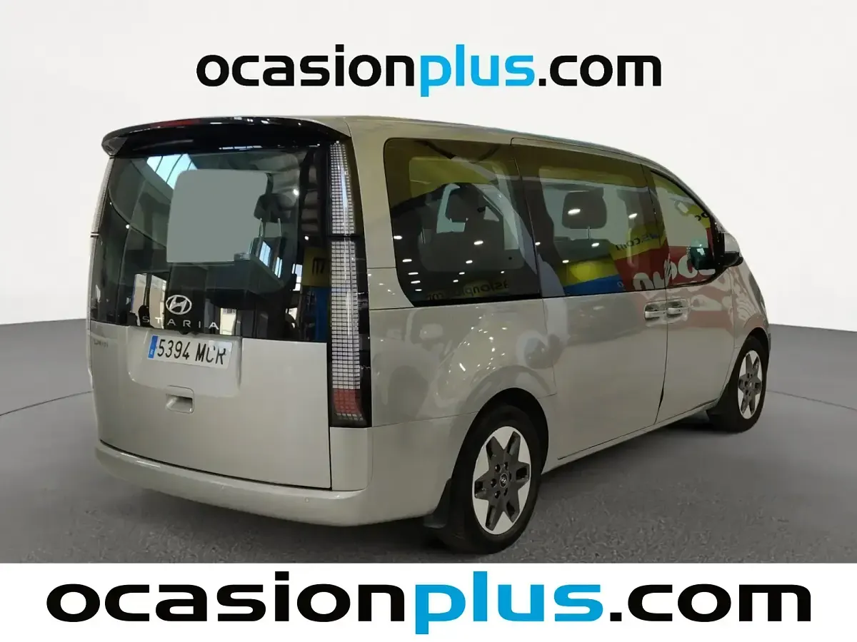 Usado Hyundai Staria 177 CV (130 kW) 2022 Gris Monovolumen