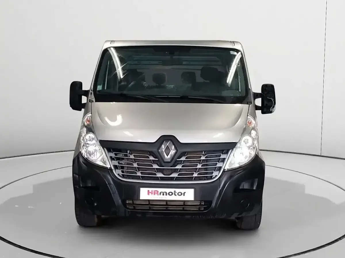 Usado Renault Master 111 CV (81 kW) 2019 Blanco Berlina